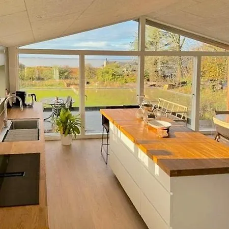 House With Sauna And Views Of Ho Bay Semesterbostad
